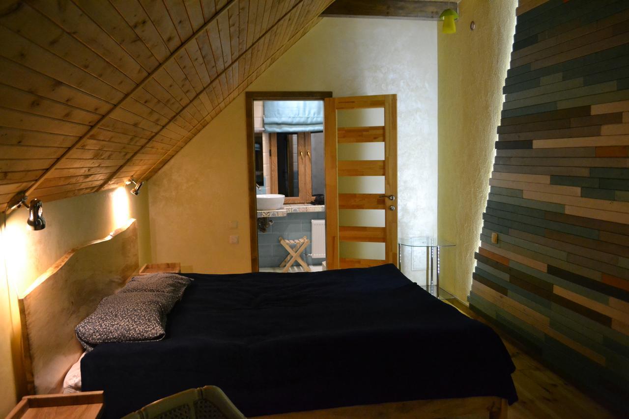 Romantic Guest House Kamjanets-Podilskyj Exteriör bild